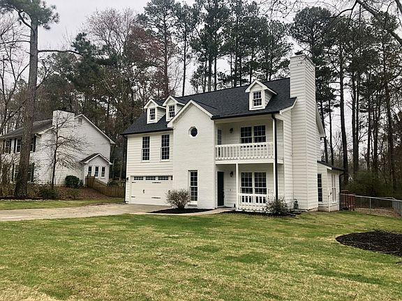 2nd image of 2415 Southern Oak Dr SW
