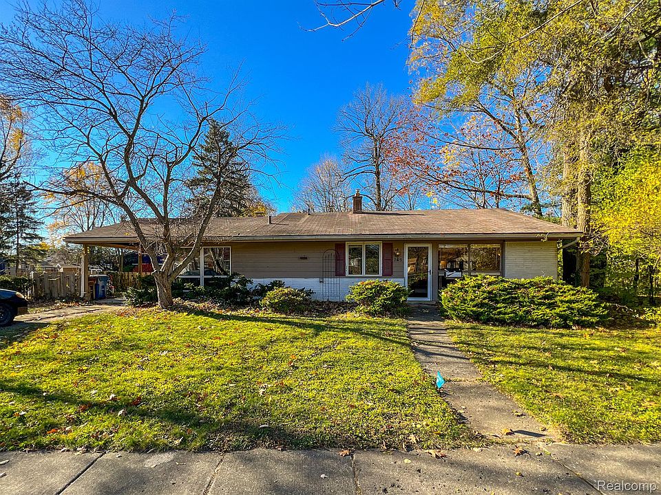 1st image of 765 Parkview Dr
