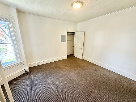 3rd image of 36 Clarke St #4
