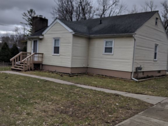 3rd image of 3215 Birch Row Dr