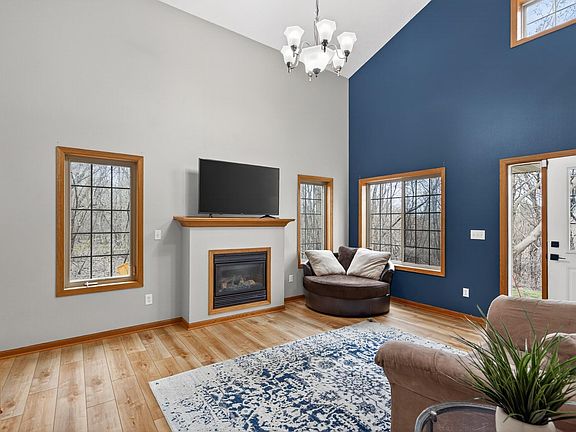 5th image of 13772 Rose Dr