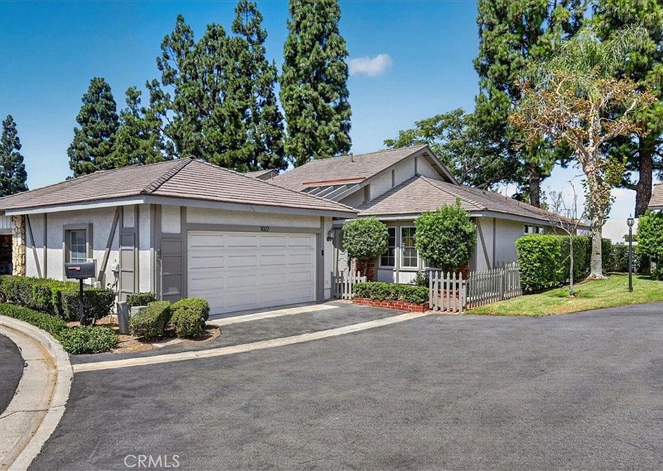 1st image of 1022 Regis Way