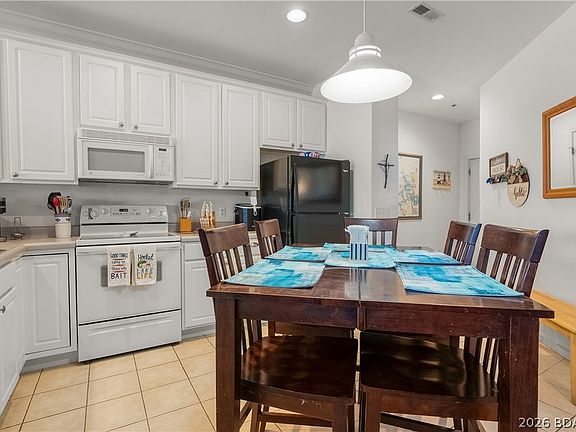 5th image of 127 Cedar Glen Ct Unit 1A