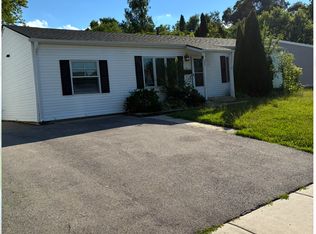 333 Four Winds Way, Carpentersville, IL 60110