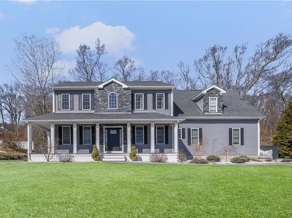 15 Bourque Rd, Cumberland, RI 02864