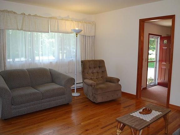 CURRENT LIVING ROOM