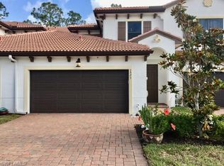 7923 Bristol Cir, Naples, FL 34120