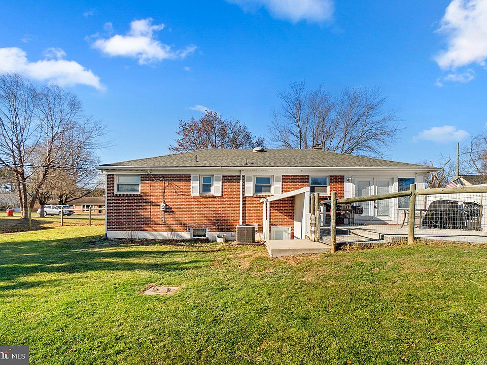 11837 Robinwood Dr, Hagerstown, MD 21742 Zillow