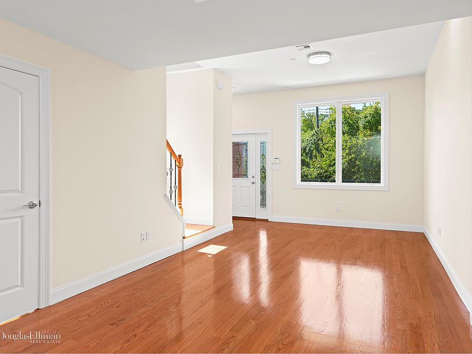 1st image of 349 Hunter Ave