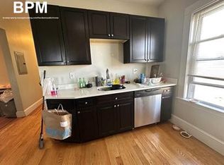 18 Peverell St #2B, Dorchester, MA 02125