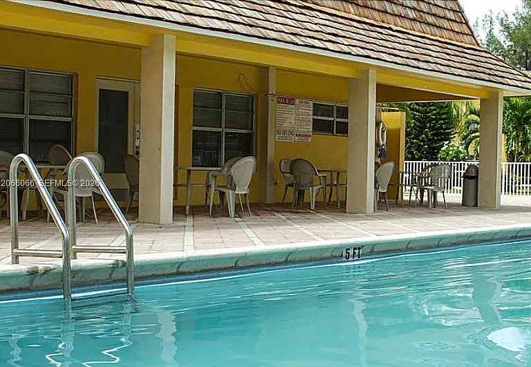 7400 Miami Lakes Dr #D107 — Photo 5