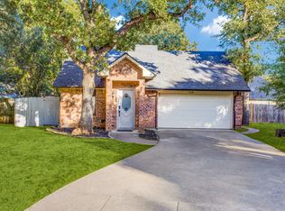 6038 Paradise Dr, Arlington, TX 76001