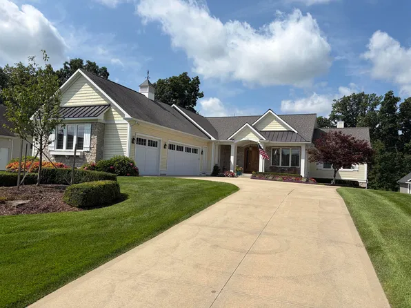 1139 Esker Dr, Zeeland, MI 49464