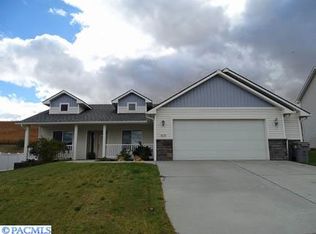 1035 SW Latour Peak St, Pullman, WA 99163