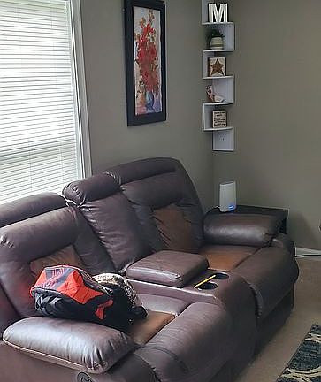 4th image of 15508 Horseshoe Ln