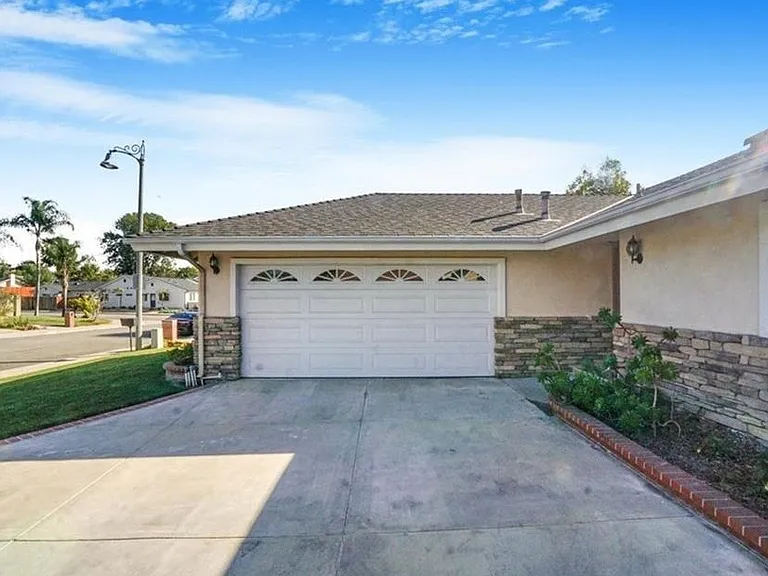 24121 El Tiradore Cir — Photo 7