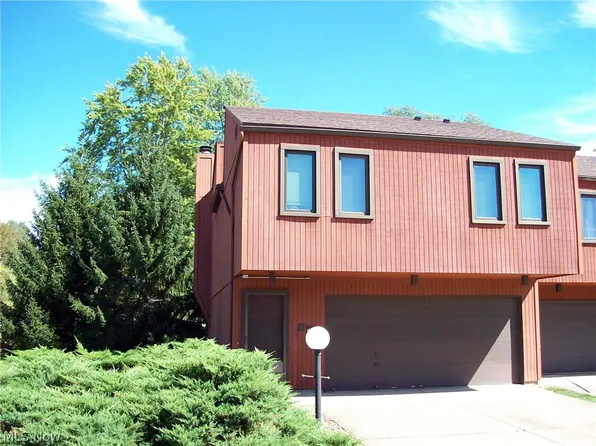 32665 Willowbrook Ln, North Ridgeville, OH 44039