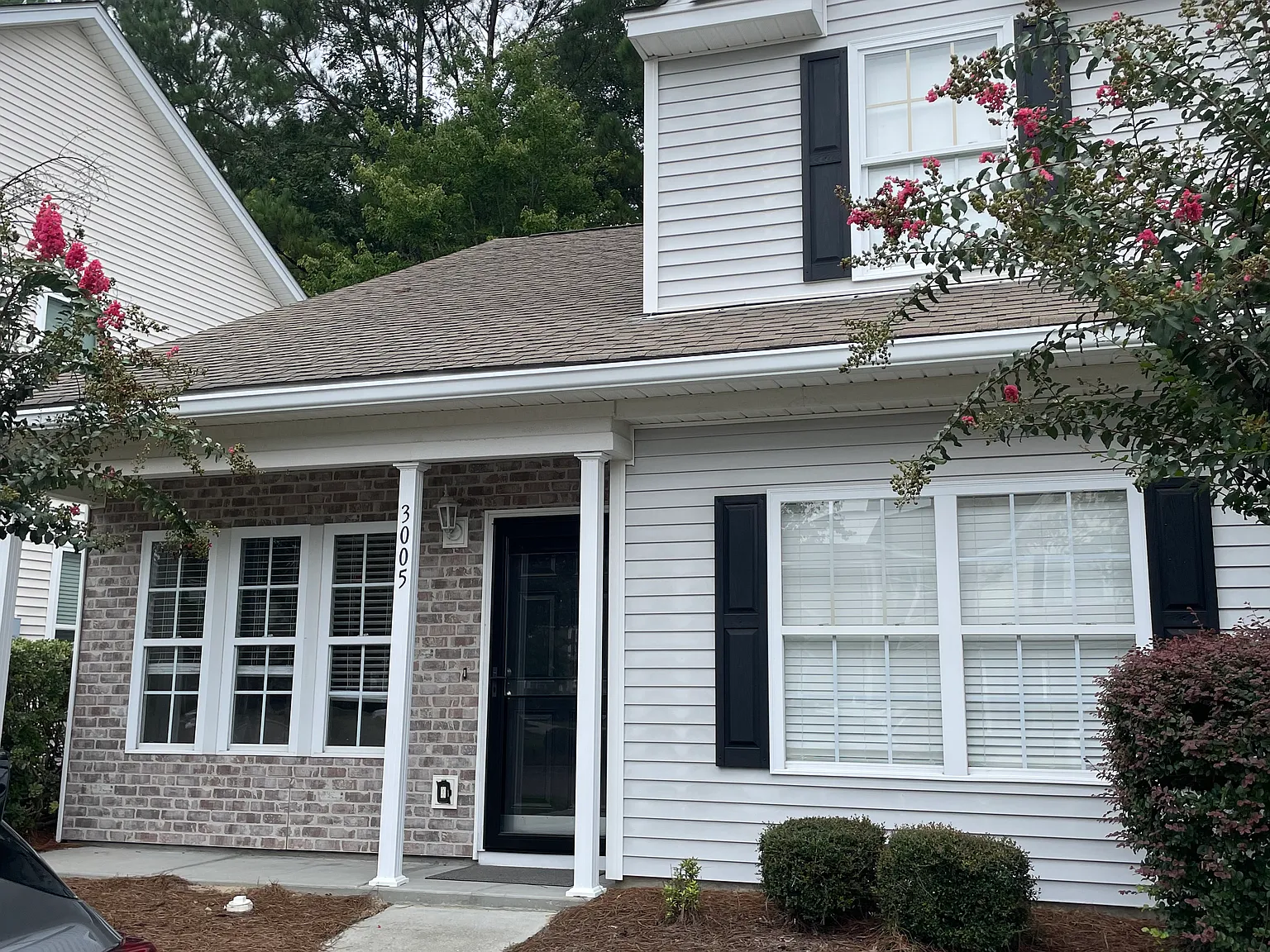 3 bed, 1388 sqft, $2,250 — Photo 1