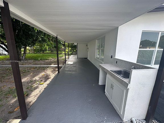 3rd image of 1035 NW 108th St