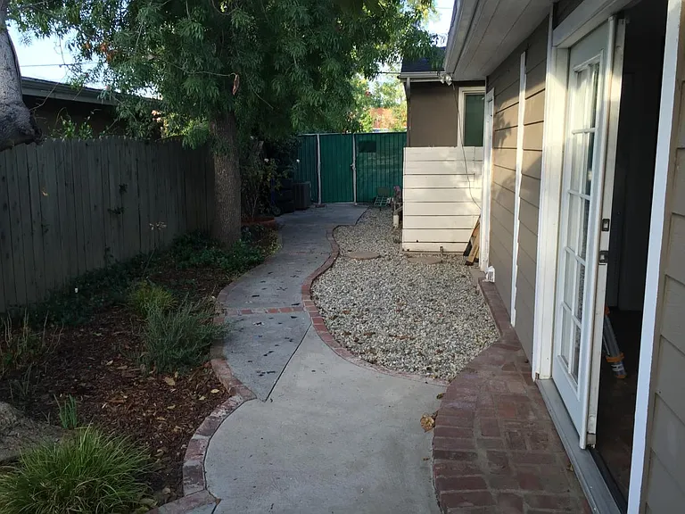 10420 Louise Ave — Photo 19