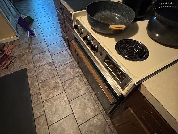 4th image of 709 Briar Ridge Ct