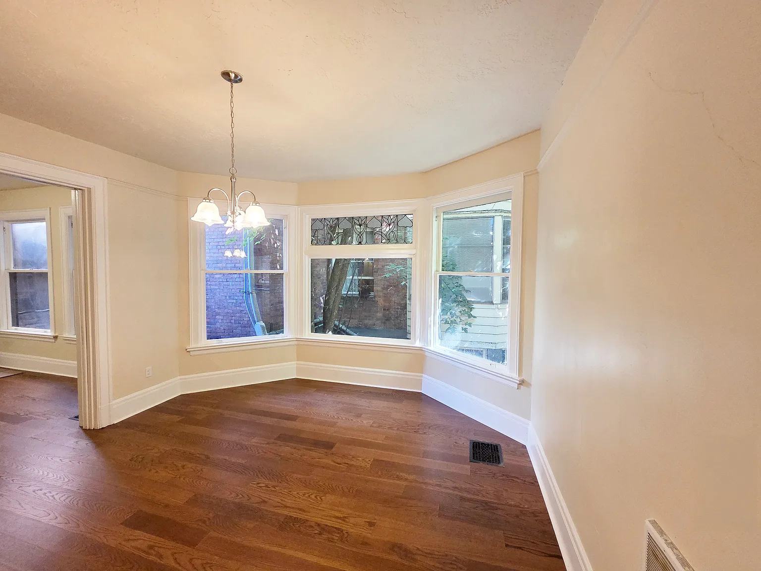 3 bed, 1700 sqft, $3,400 — Photo 4