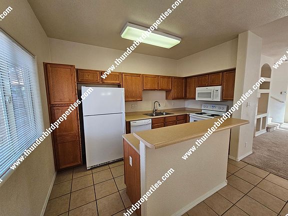 2nd image of 5747 Valle Alegre Pl NW