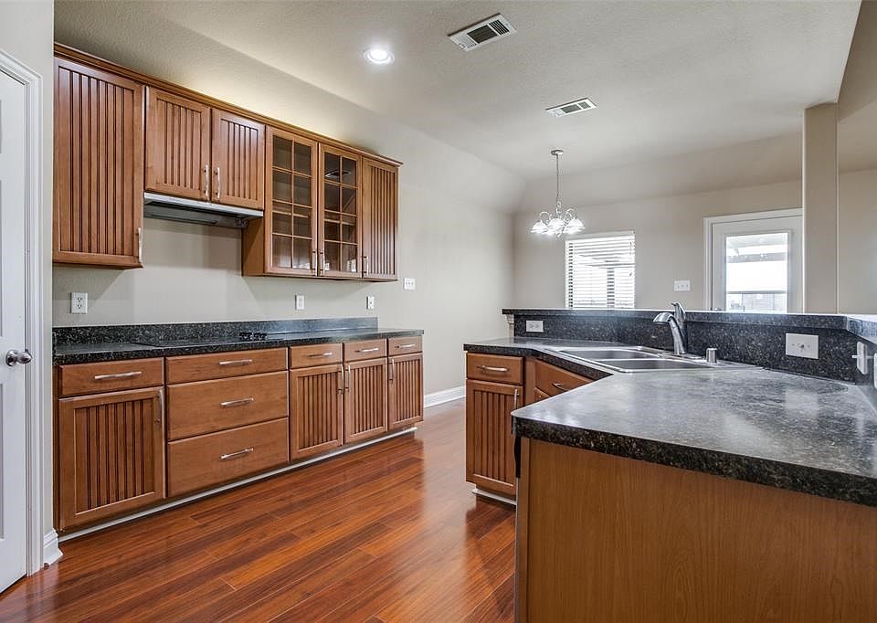 2nd image of 11166 Country Ridge Ln