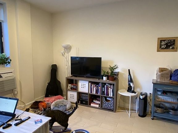3rd image of 4118 43rd St APT Lla