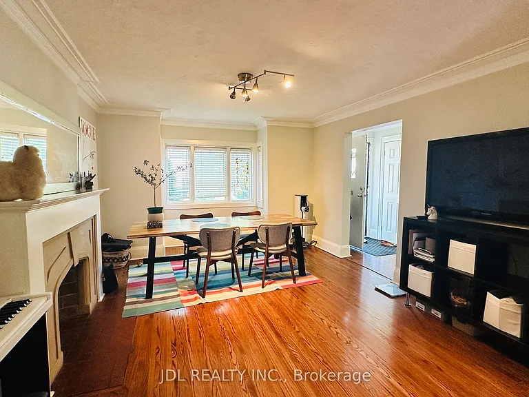 301 Old Orchard Grv — Photo 5