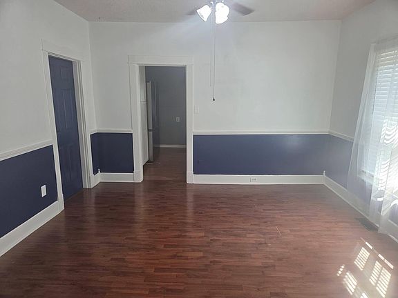 3rd image of 805 Poplar St