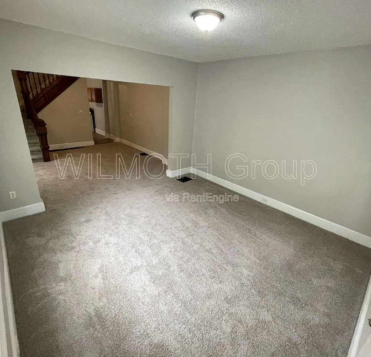 3 bed, 1.0 bath, 1140 sqft, $995 — Photo 3