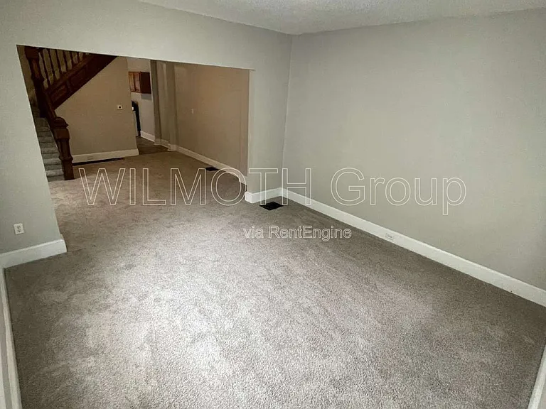 442 N Denny St — Photo 3