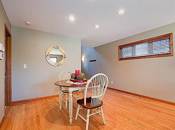 3rd image of 285 Brimhall St