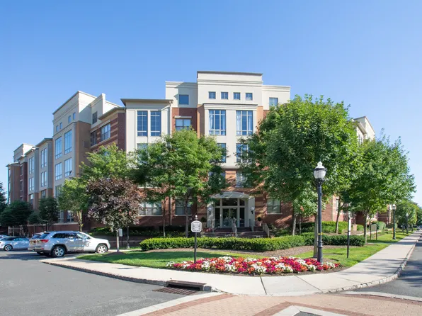 24 Avenue At Port Imperial APT 126, West New York, NJ 07093