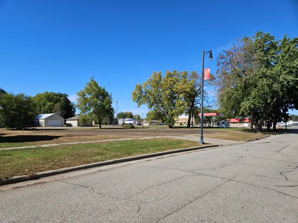 231 N Central Ave, Hartley, IA 51346