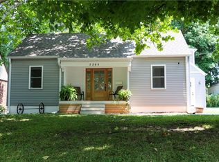 3209 45th St, Des Moines, IA 50310
