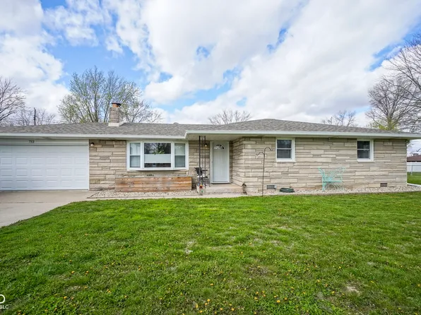 712 Valley Dr, Anderson, IN 46011