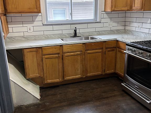 5th image of 1419 University Ave #1