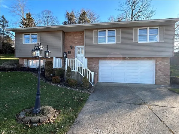 202 Greentree Dr, Saint Clairsville, OH 43950