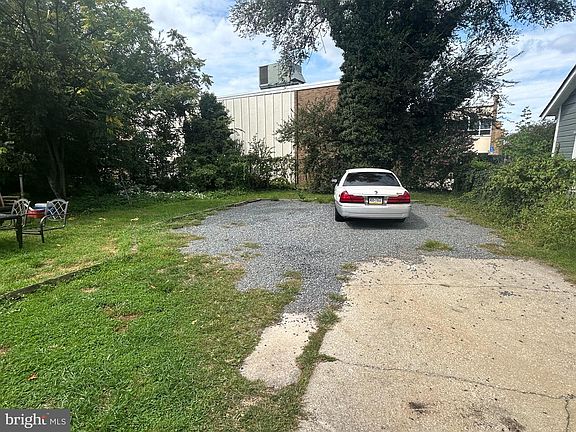 4th image of 301 Landis Ave