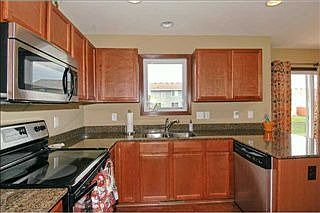 5th image of 865 SE Westgate Dr