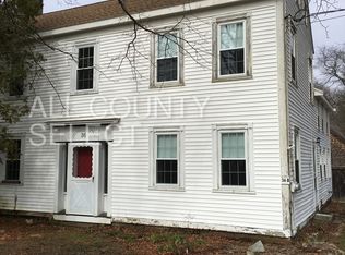 36 Hammond St, Rowley, MA 01969