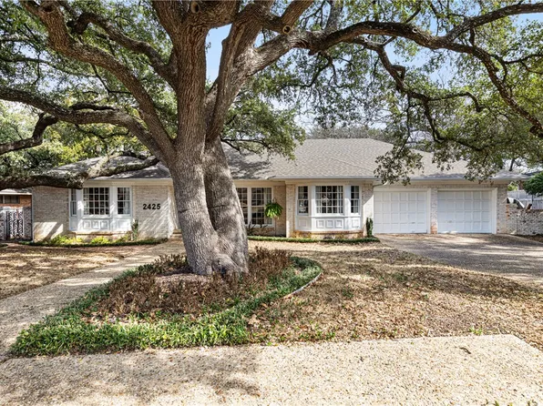 2425 Wooded Acres Dr, Waco, TX 76710