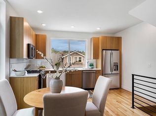5816 Roosevelt Way NE #B, Seattle, WA 98105