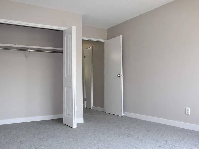 6347 Bowview Rd NW — Photo 3