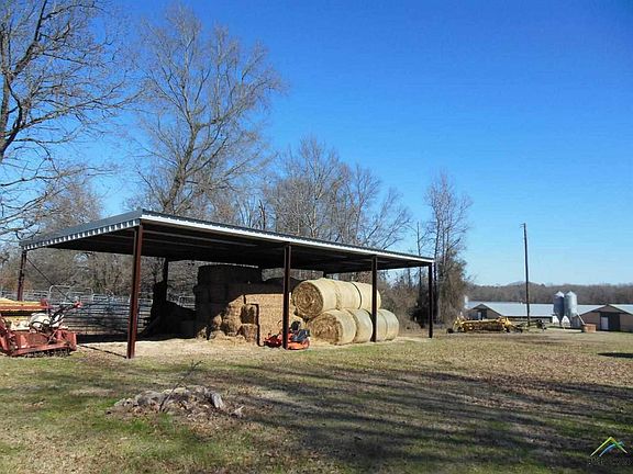 3rd image of 916 County Road 1070