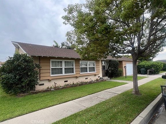 3rd image of 6460 Dos Rios Rd