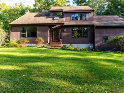25 Brittany Ln, Dartmouth, MA, 02747