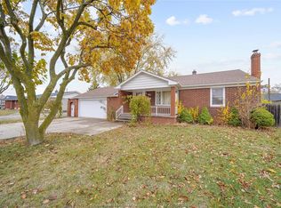 3098 Dominion Blvd, Windsor, ON N9E2N4